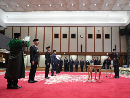 PJ GUBERNUR DKI LANTIK DAN KUKUHKAN EMPAT PEJABAT TINGGI PRATAMA