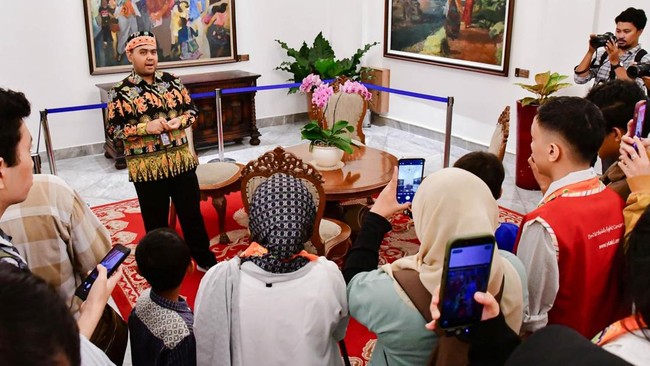 Antusiasme Warga Namu Balai Kota di Hari Pertama