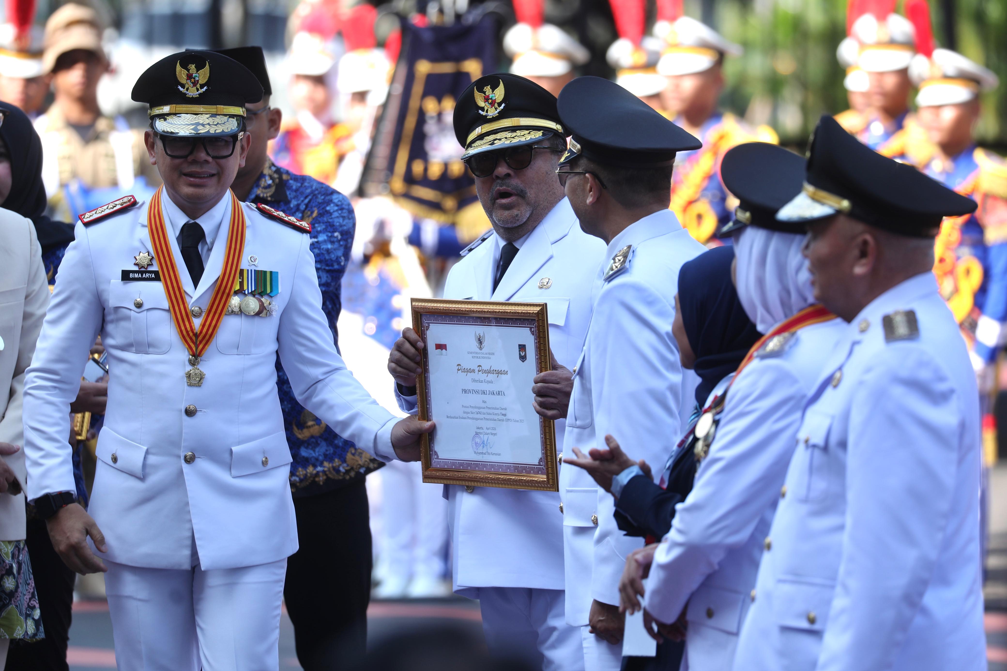 Pemprov DKI Jakarta Raih Penghargaan Kinerja dari Kemendagri