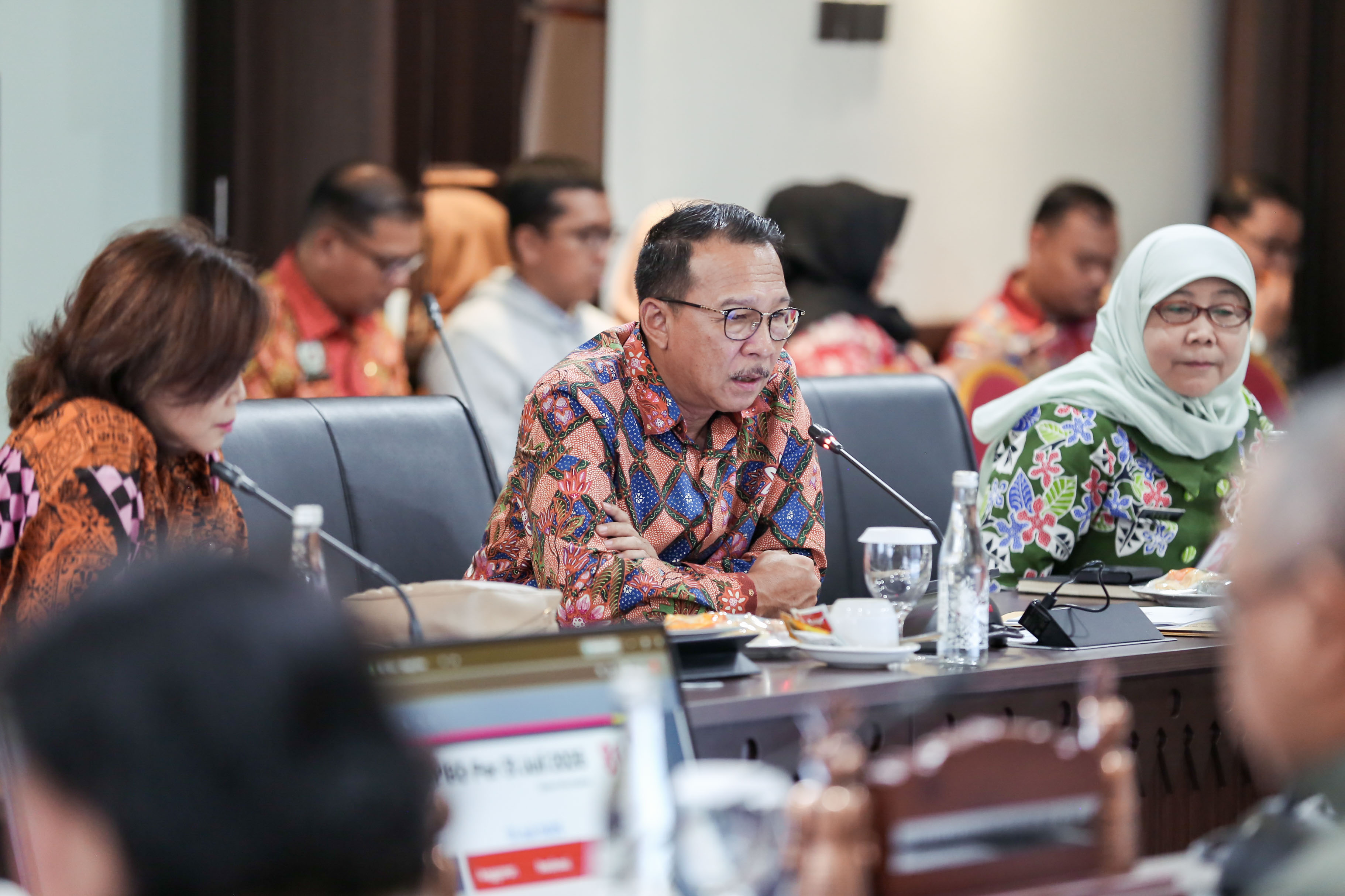 Rapat Komisi Pembahasan Rancangan Perubahan KUA-PPAS APBD Tahun Anggaran 2026