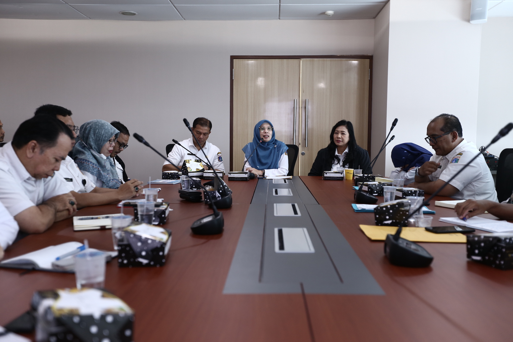 Rapat Pembahasan dan Penyelesaian Perda dan Pergub APBD TA 2024